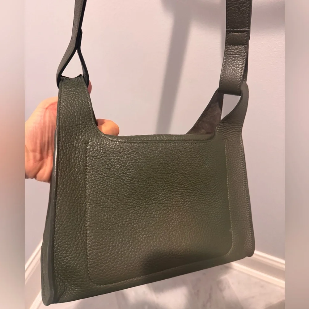 Cuyana Double Loop Shoulder Bag in dark olive - Picture 7 of 10